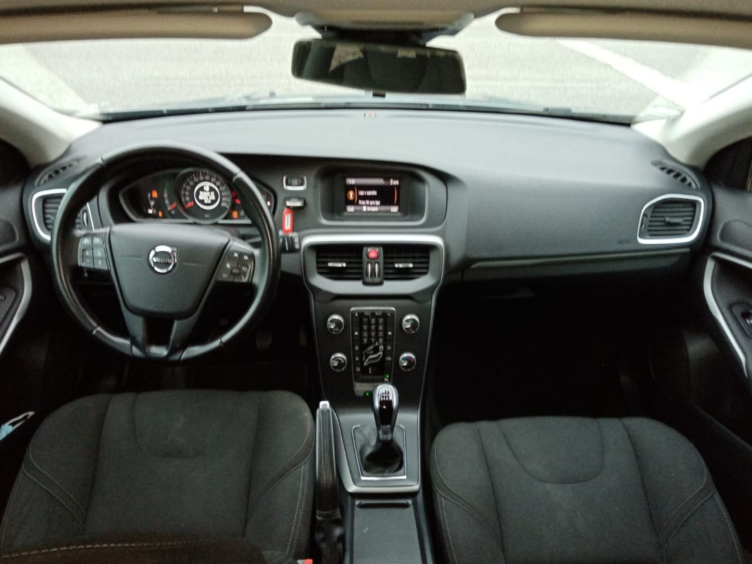 Volvo V40 — 7