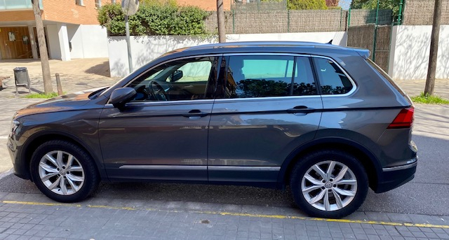 Volkswagen Tiguan — 2