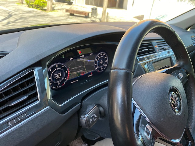 Volkswagen Tiguan — 17
