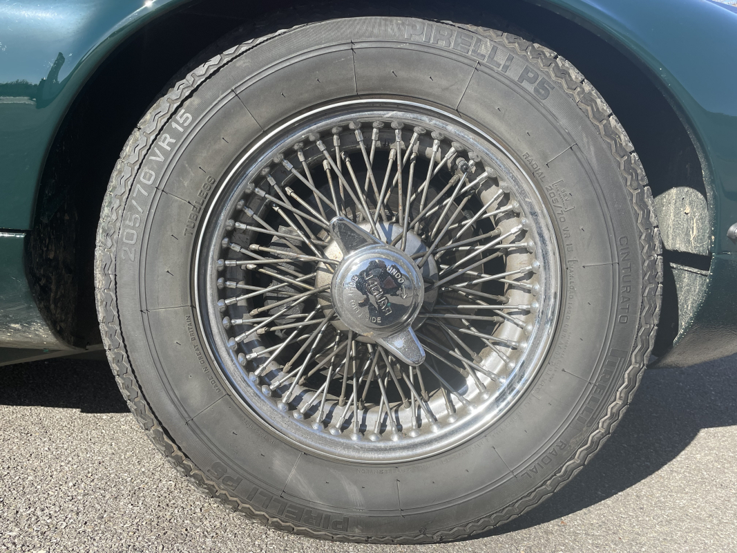 Jaguar Type E — 27