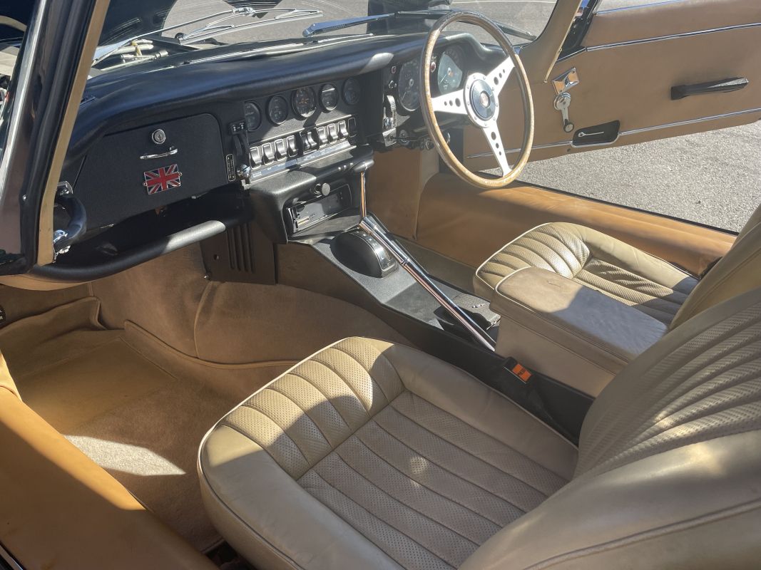 Jaguar Type E — 16