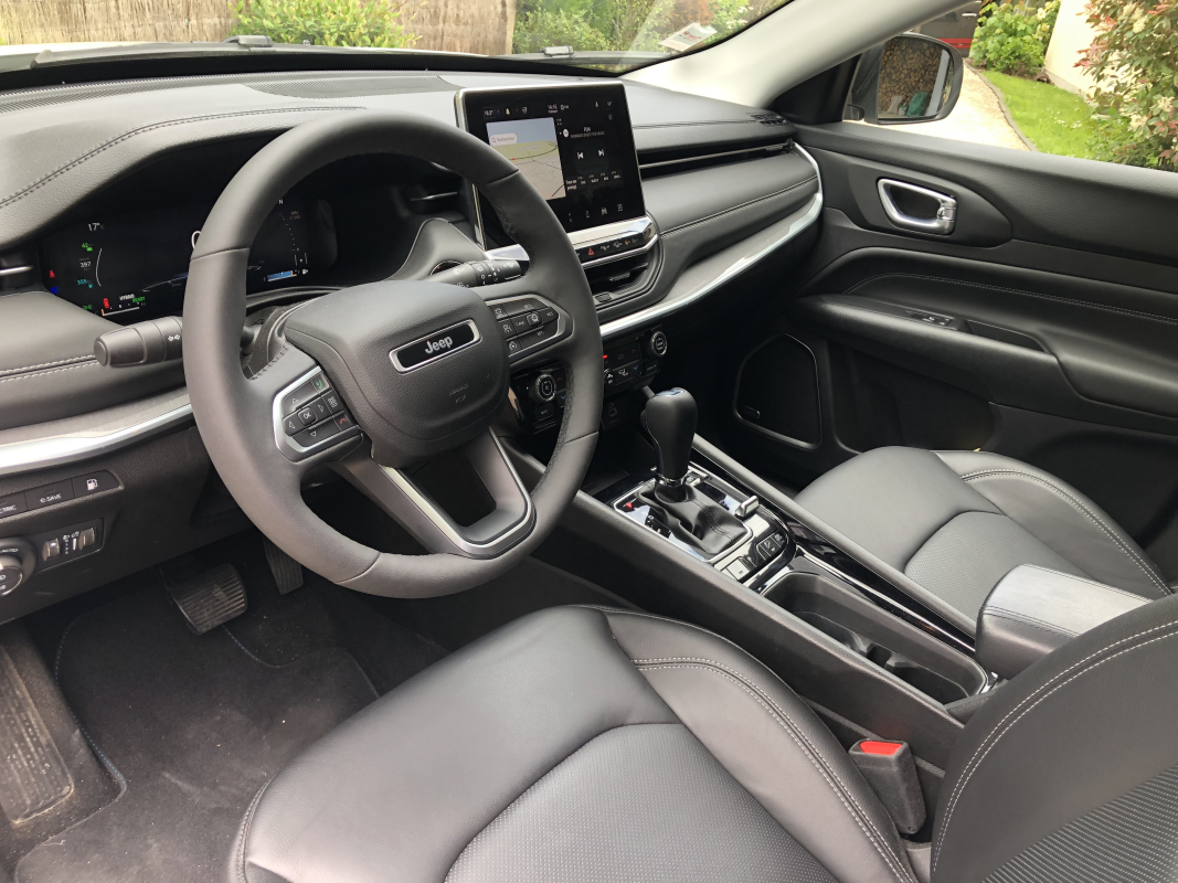 Jeep Compass — 9