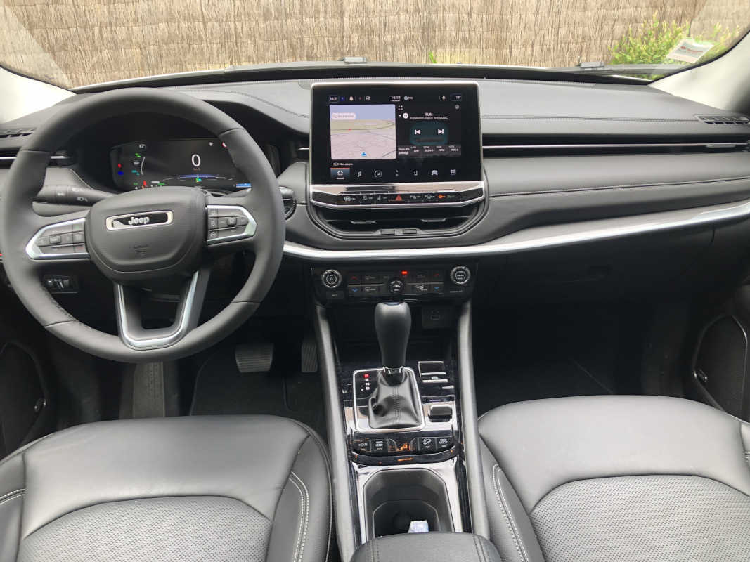 Jeep Compass — 16