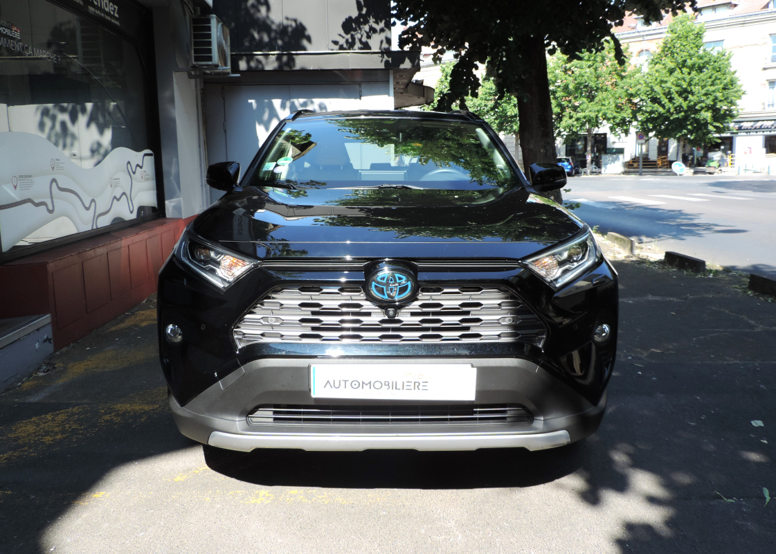 Toyota RAV4 — 2