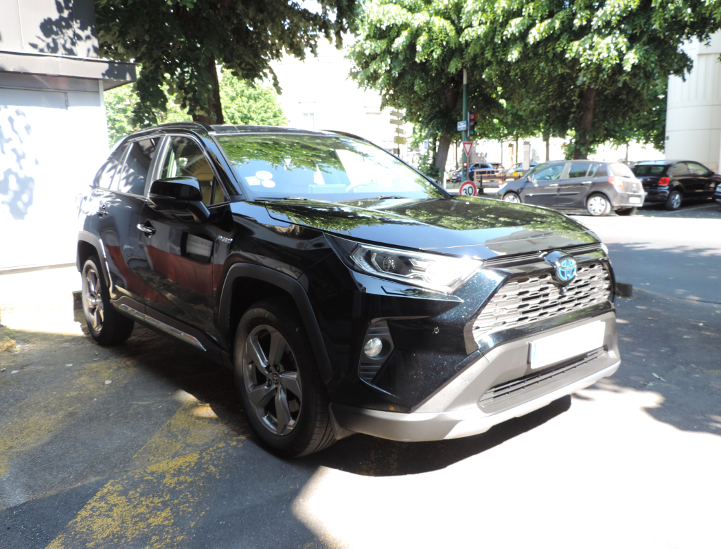 Toyota RAV4 — 3