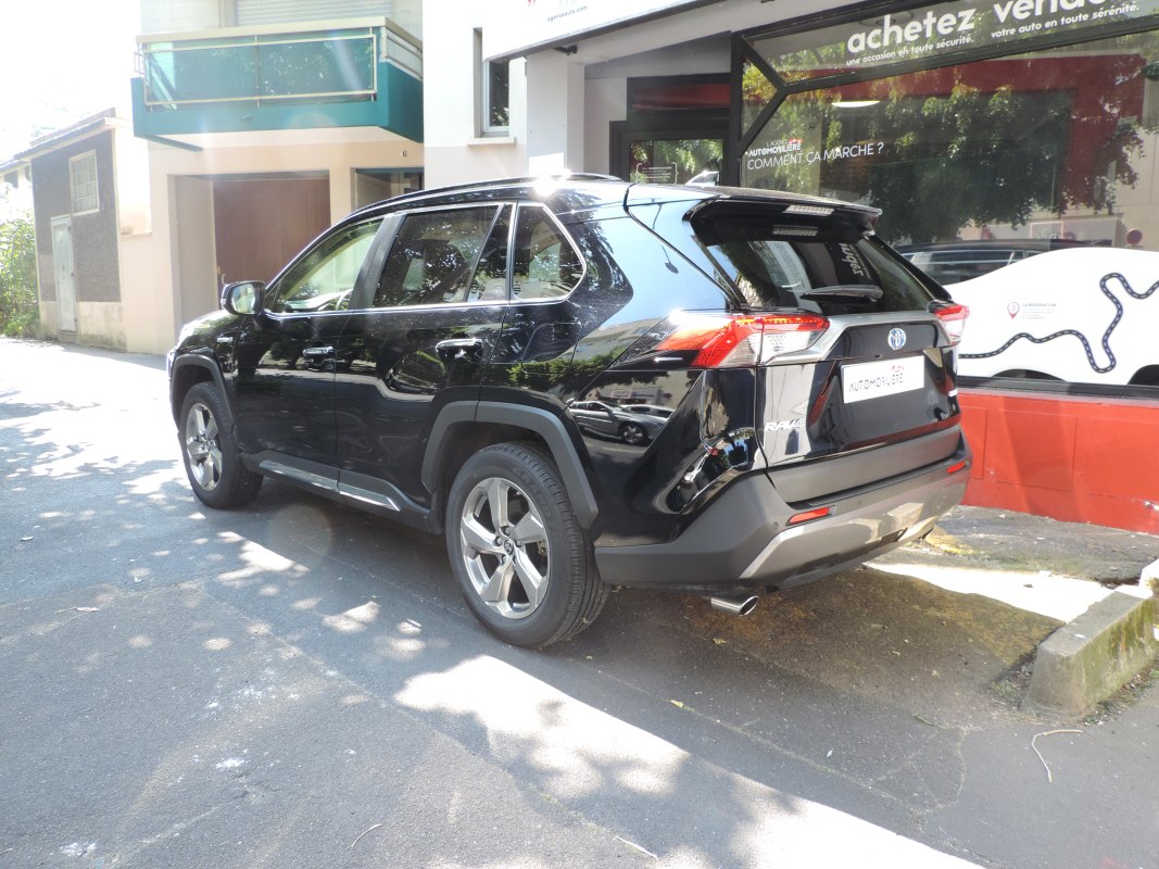 Toyota RAV4 — 6