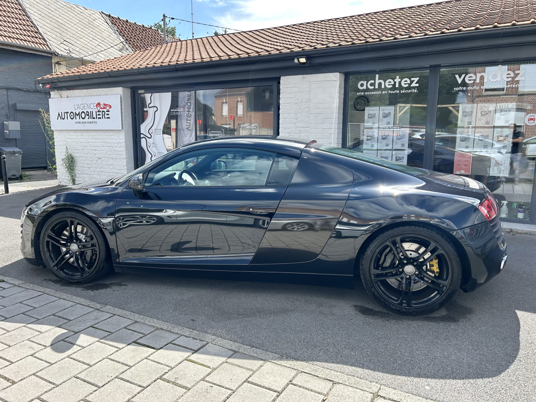 Audi R8 — 2