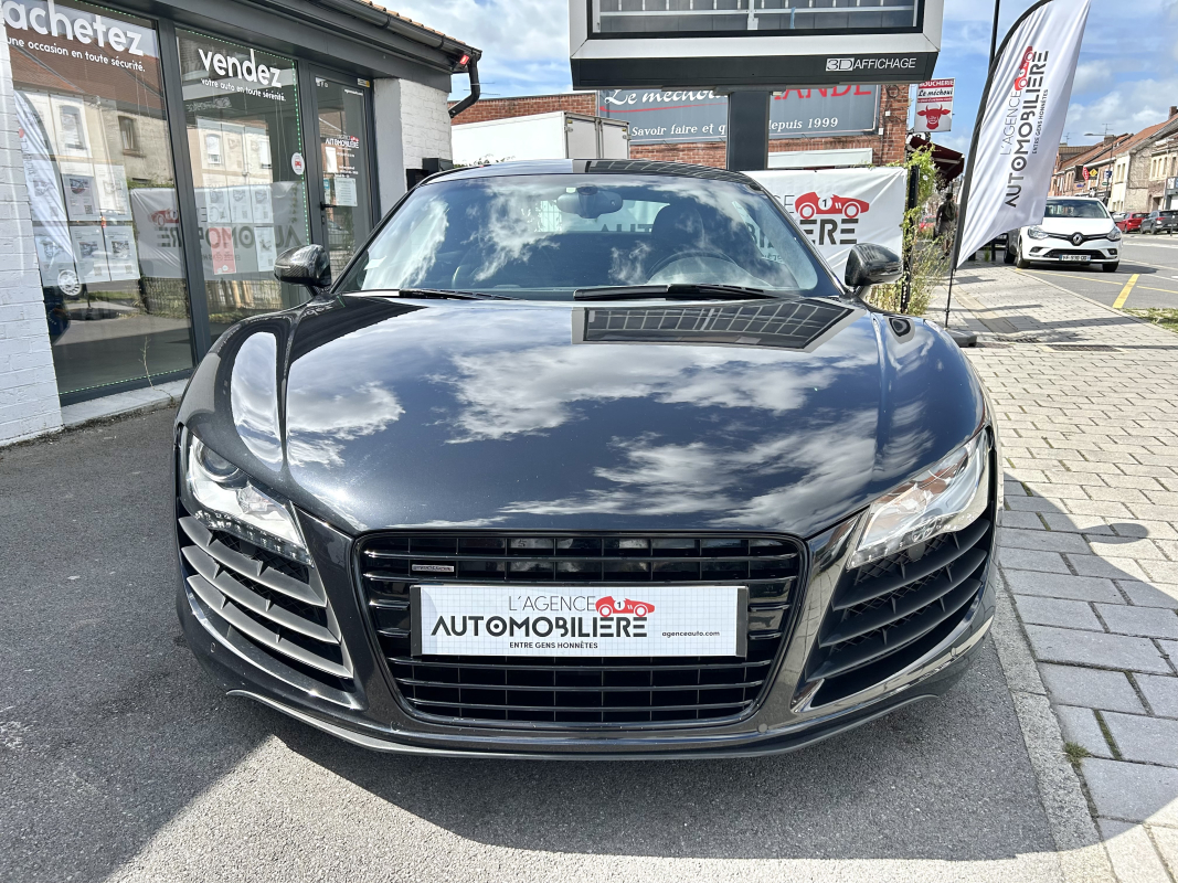 Audi R8 — 8