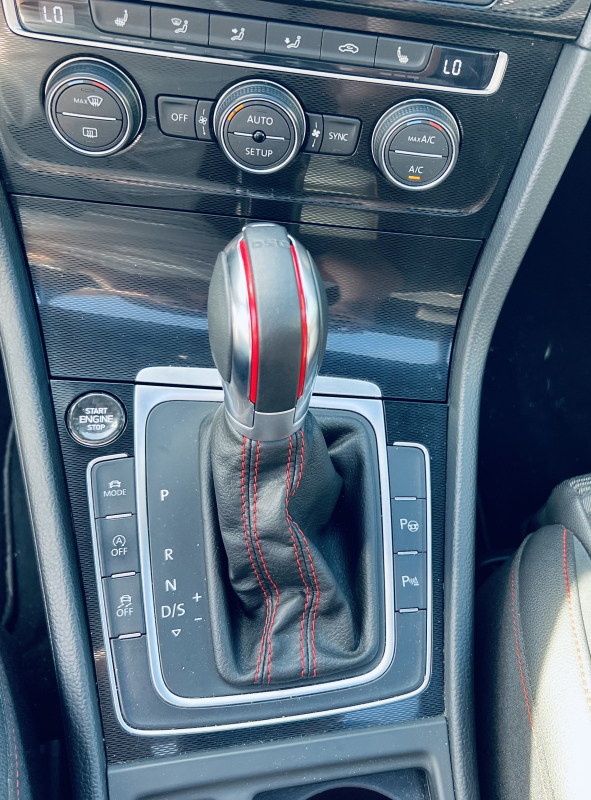 Volkswagen Golf — 10
