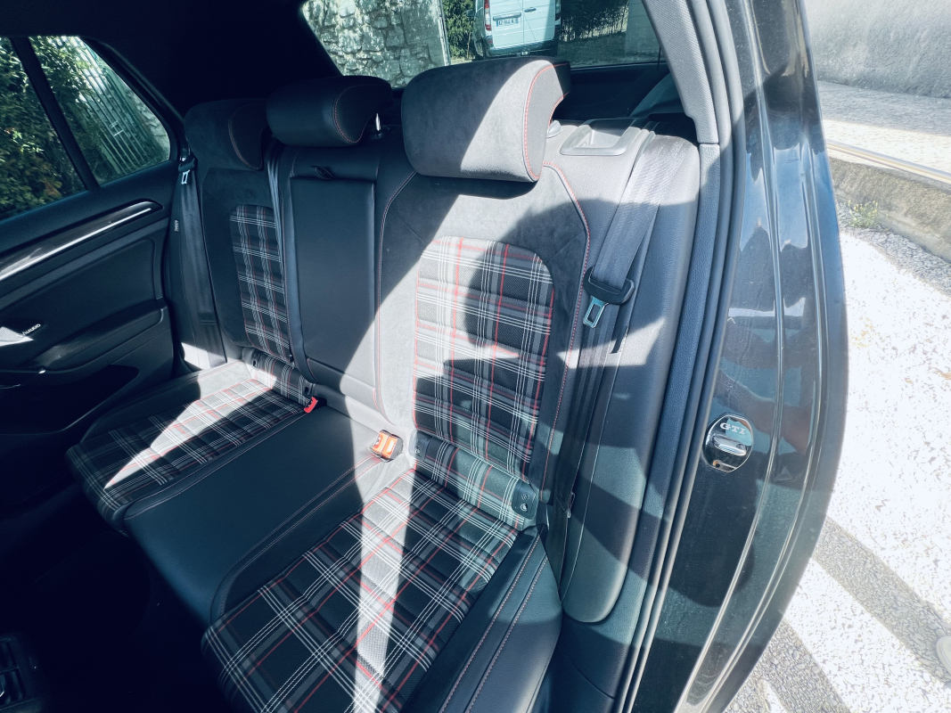 Volkswagen Golf — 11