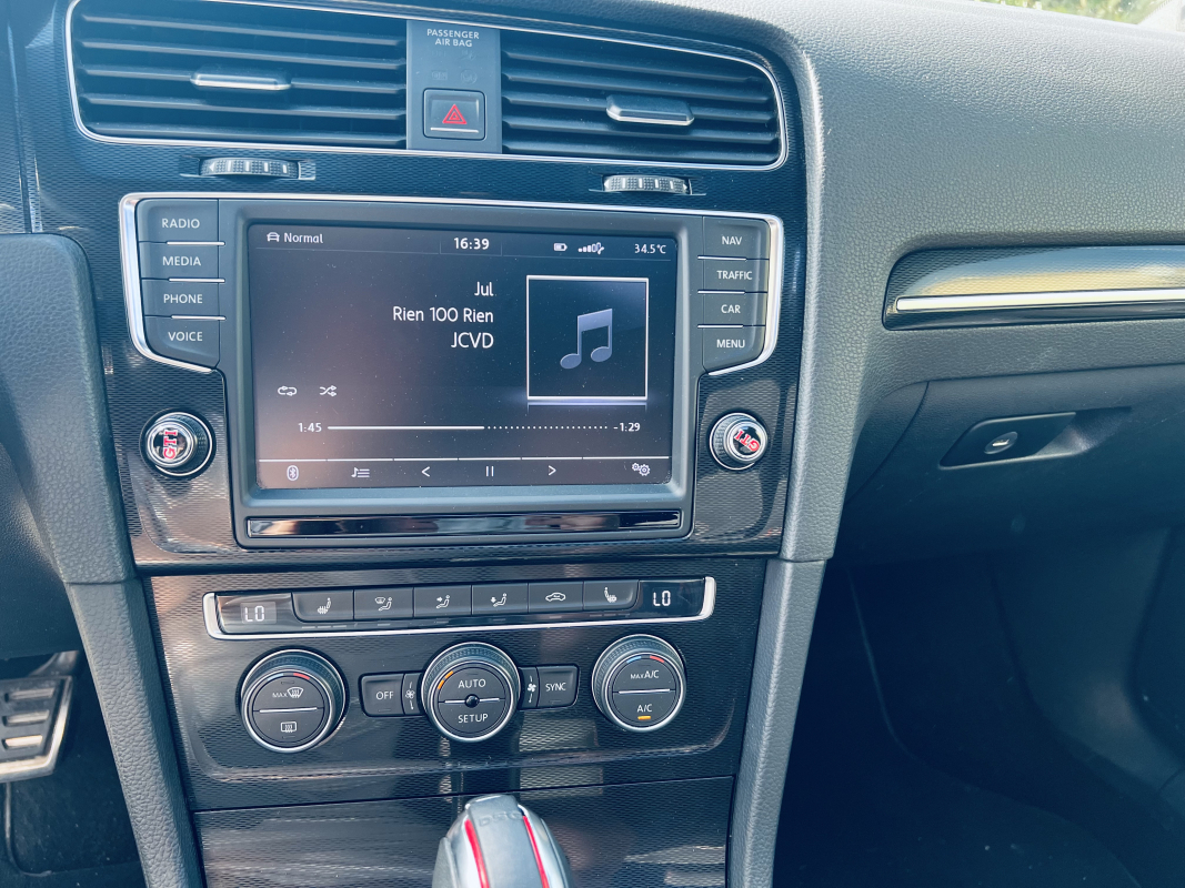 Volkswagen Golf — 9