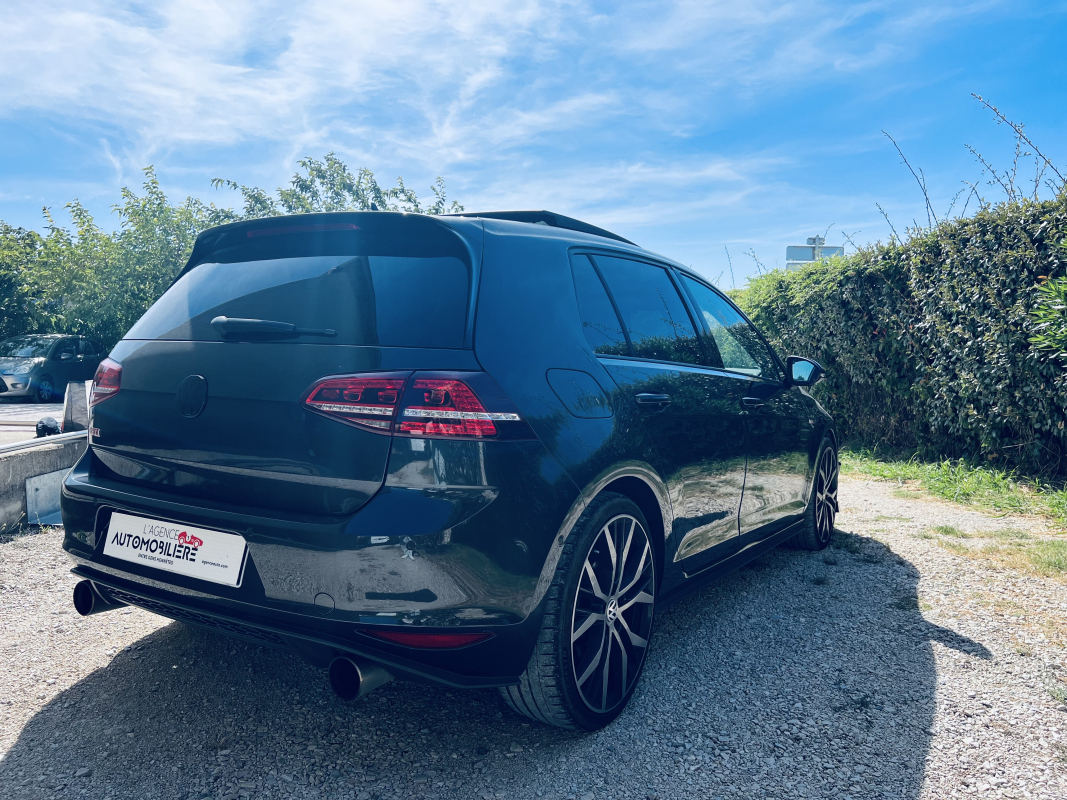 Volkswagen Golf — 14