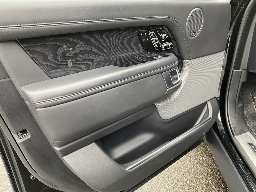 Land Rover Range Rover — 25