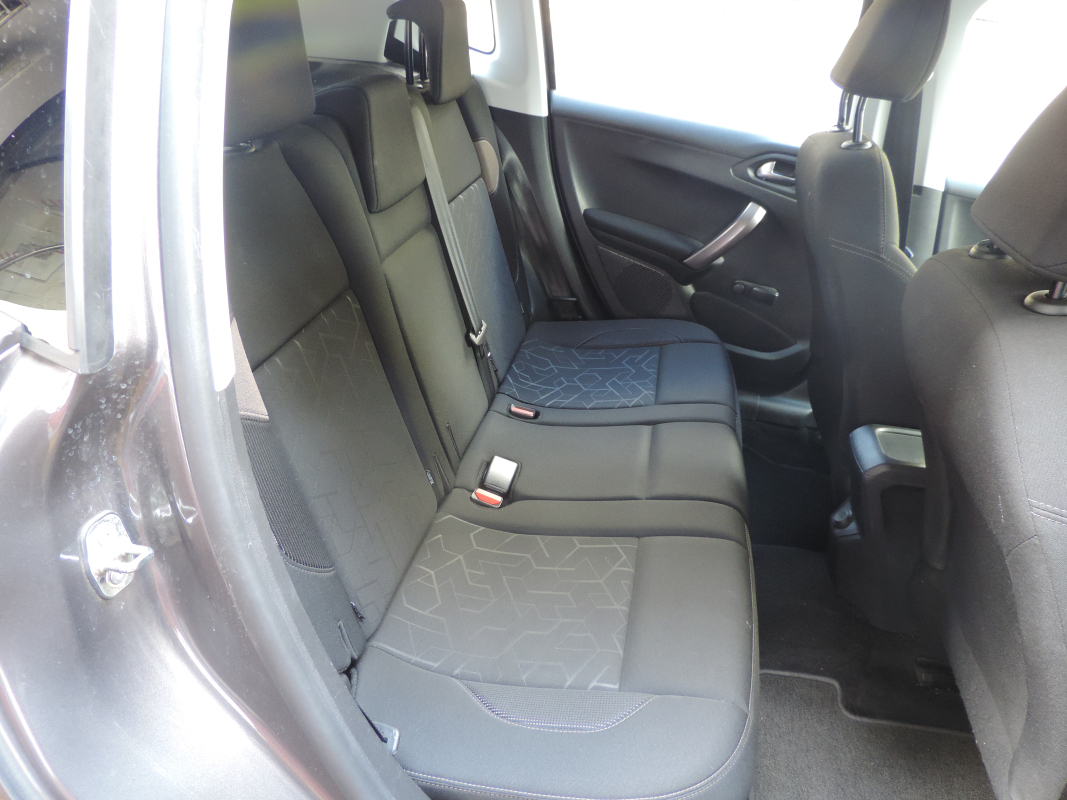 Peugeot 2008 — 11