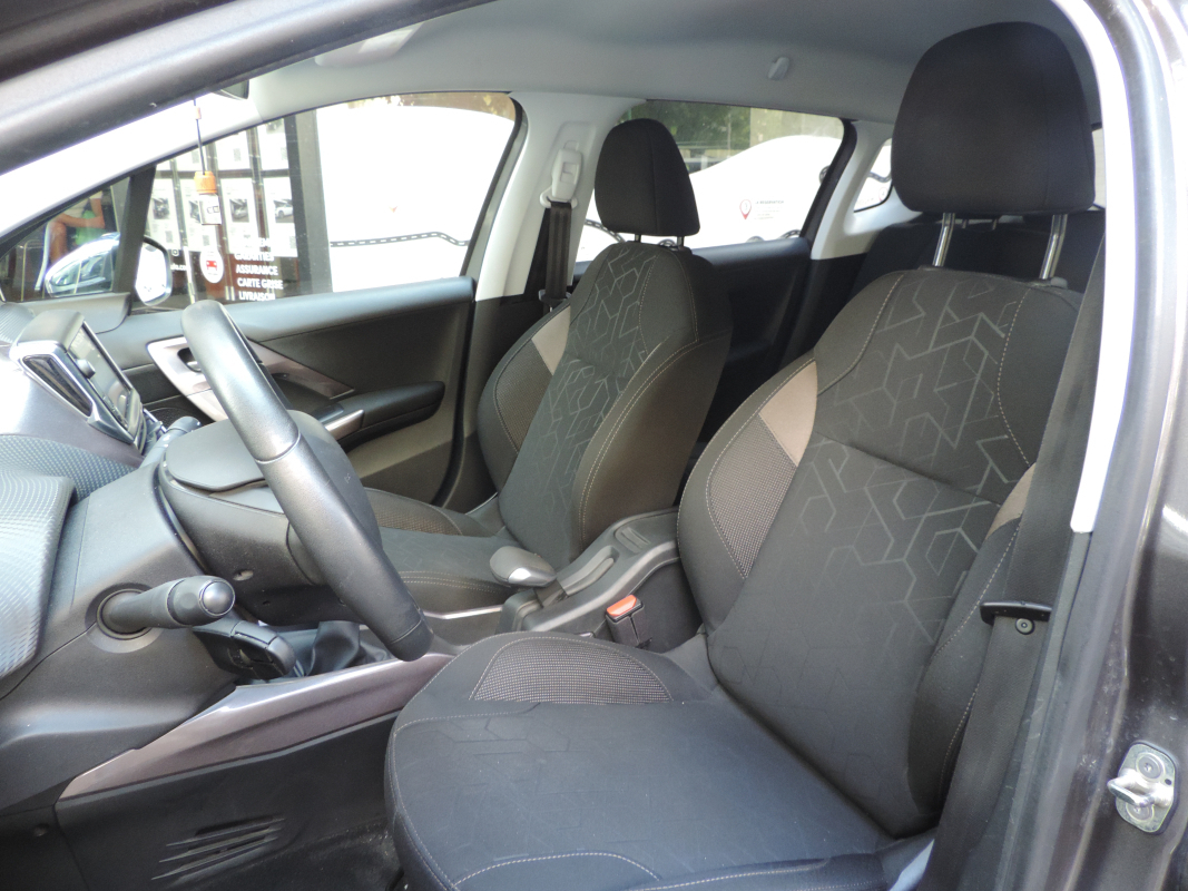 Peugeot 2008 — 13