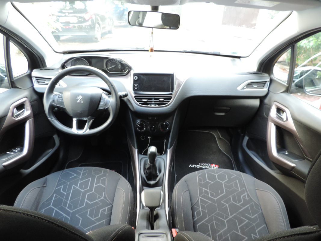 Peugeot 2008 — 16