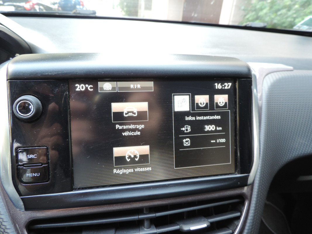 Peugeot 2008 — 18