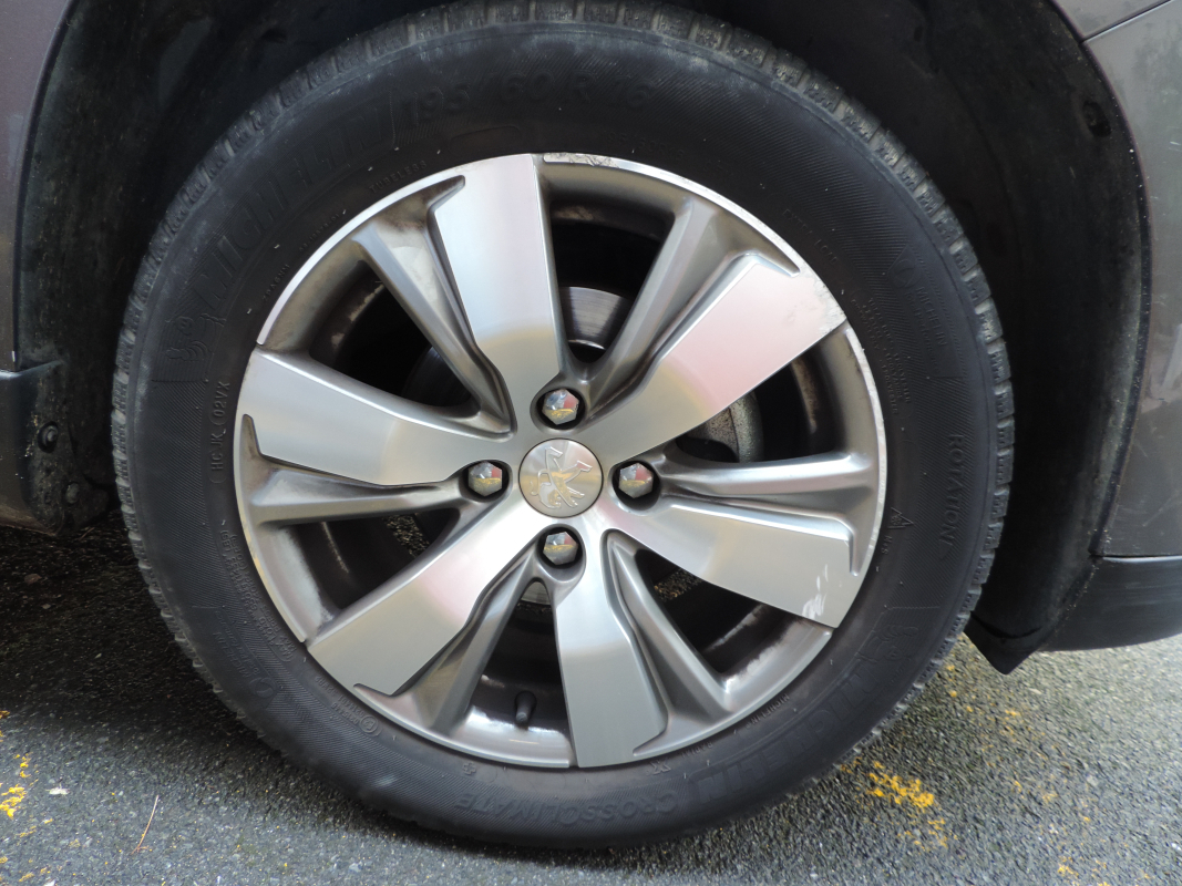 Peugeot 2008 — 32