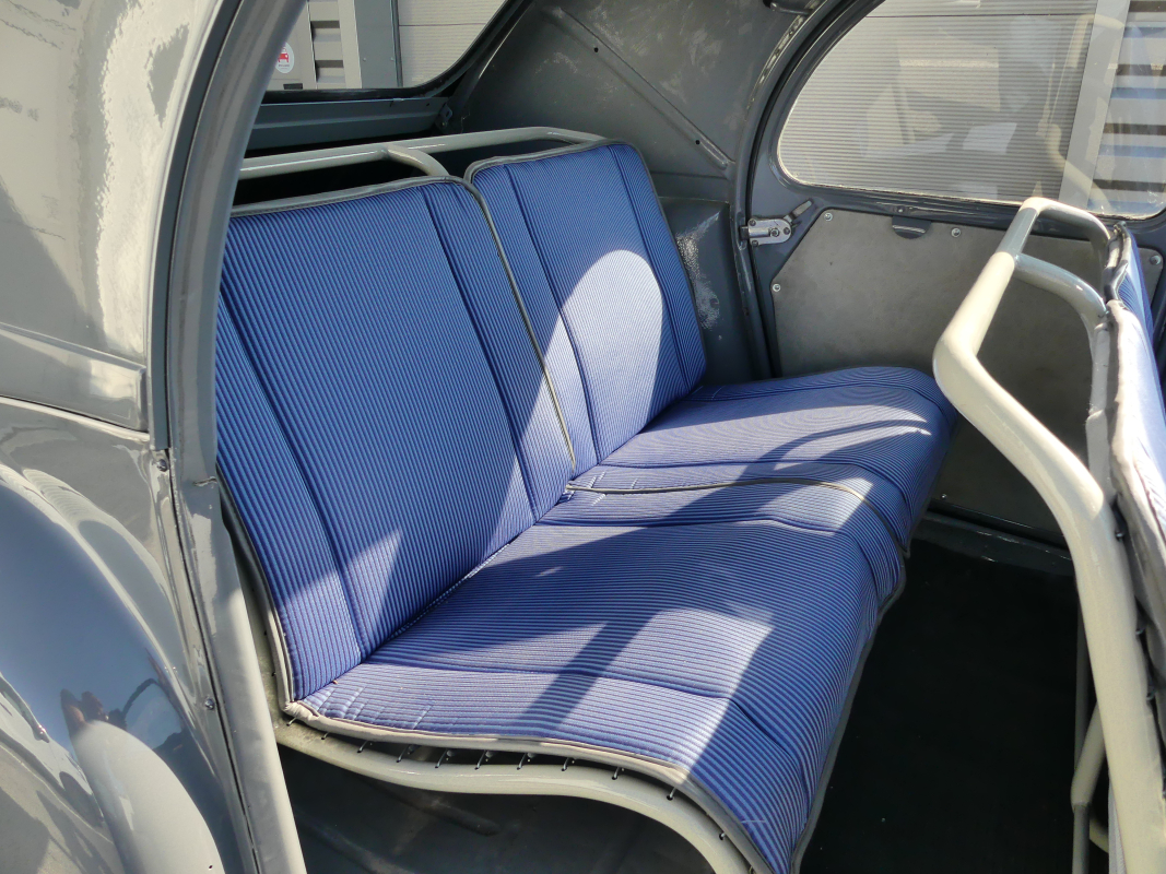 Citroen 2CV — 13