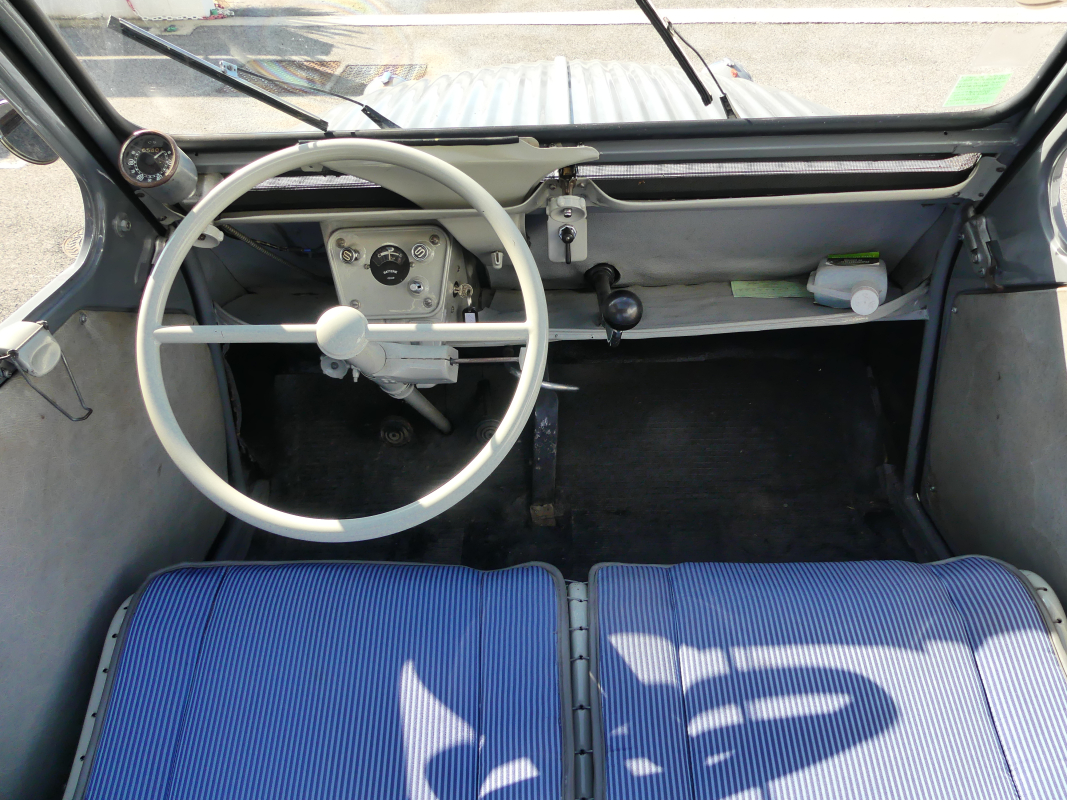 Citroen 2CV — 10