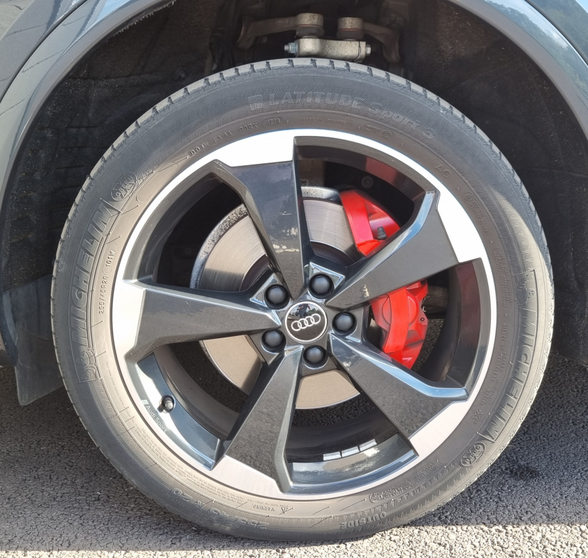 Audi Q5 — 40