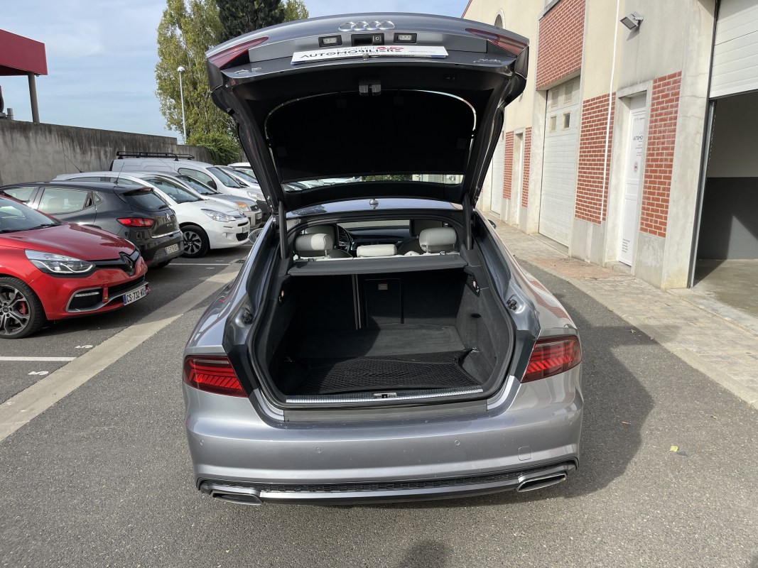 Audi A7 — 7