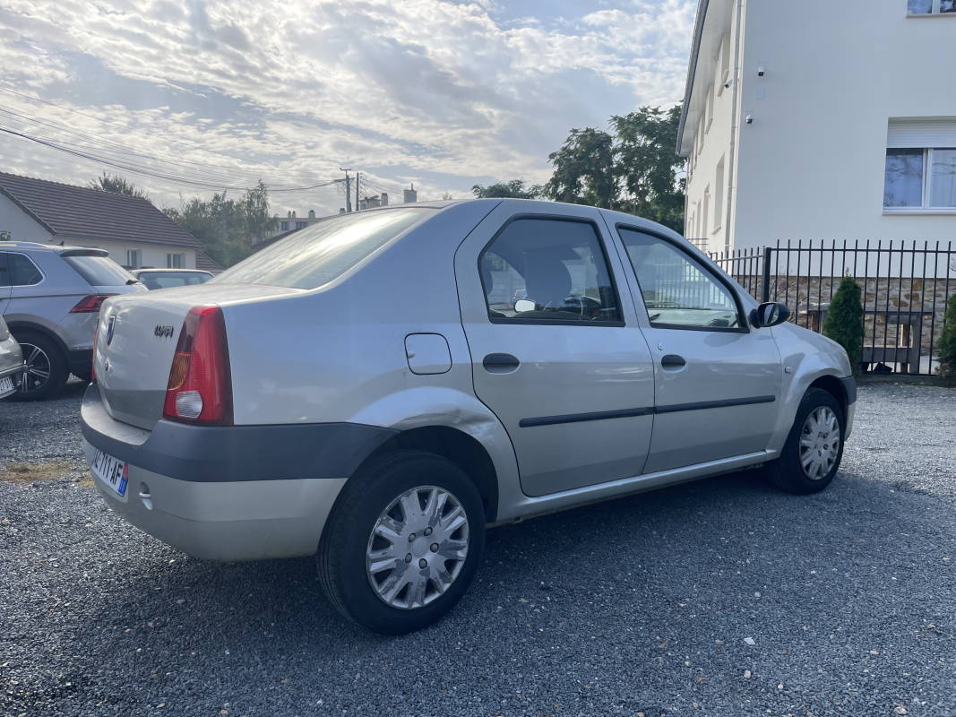 Dacia Logan — 4