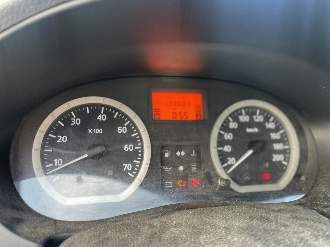 Dacia Logan — 8