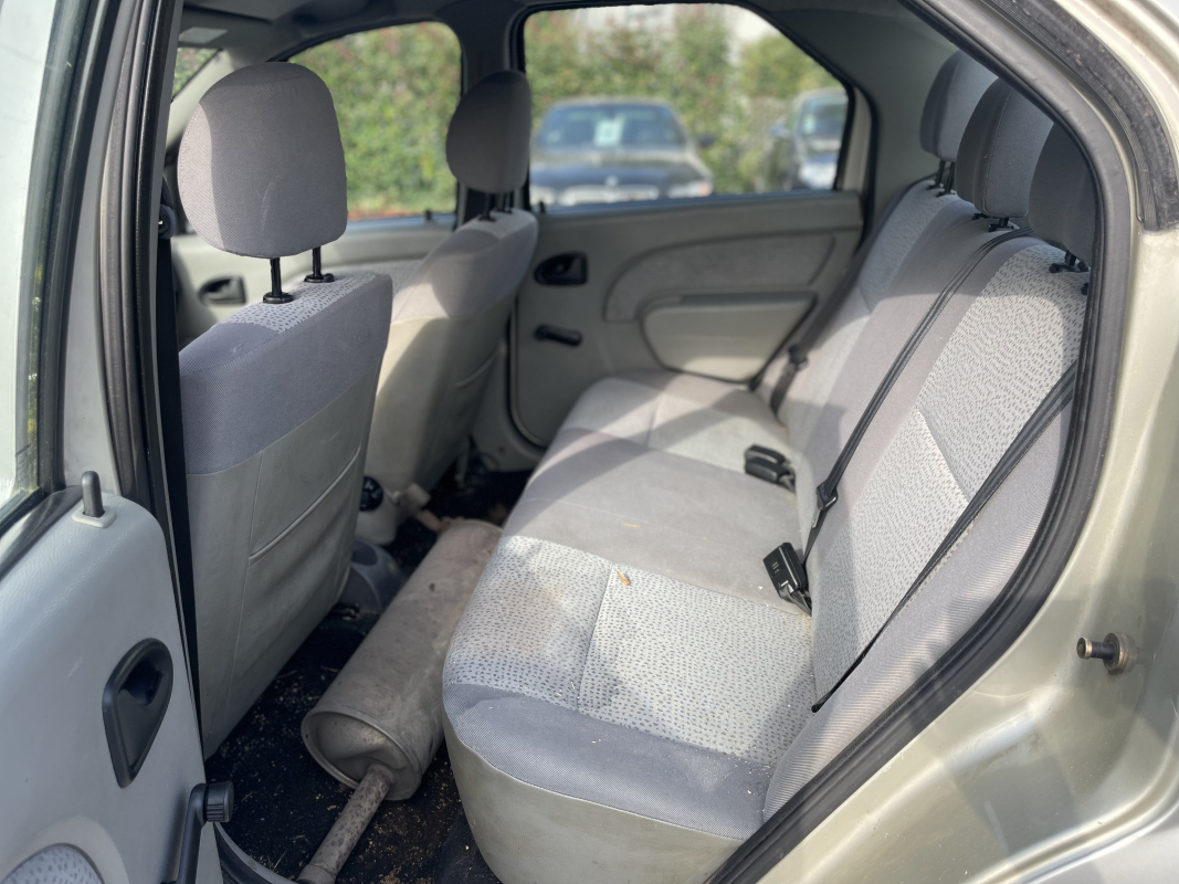 Dacia Logan — 9