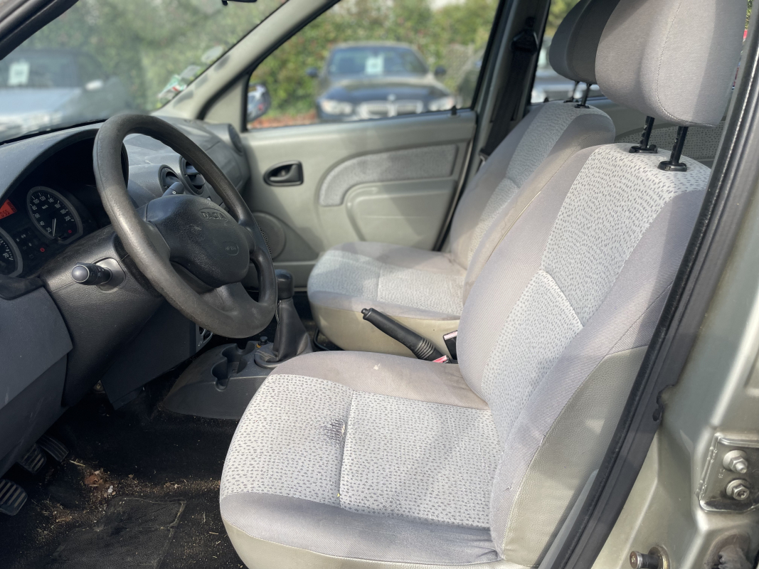 Dacia Logan — 11