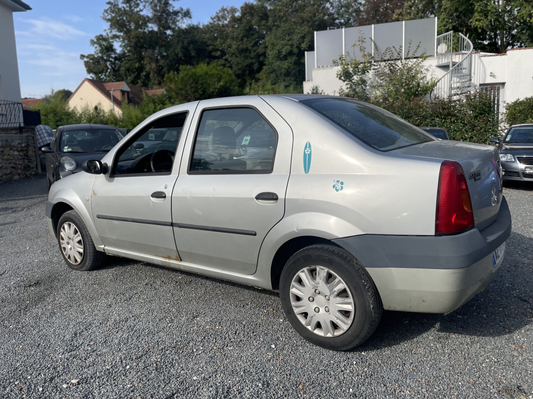 Dacia Logan — 5