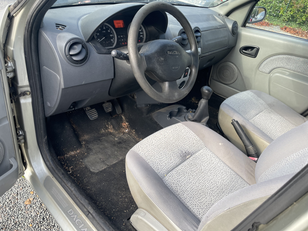 Dacia Logan — 13