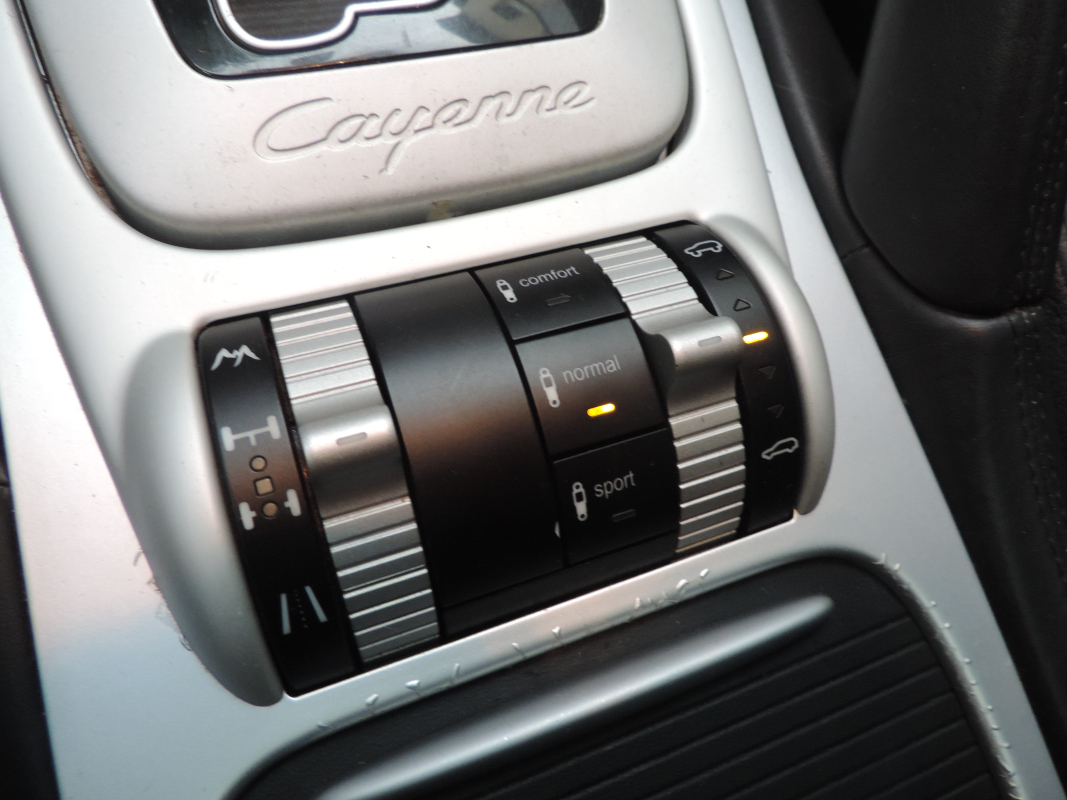 Porsche Cayenne — 21