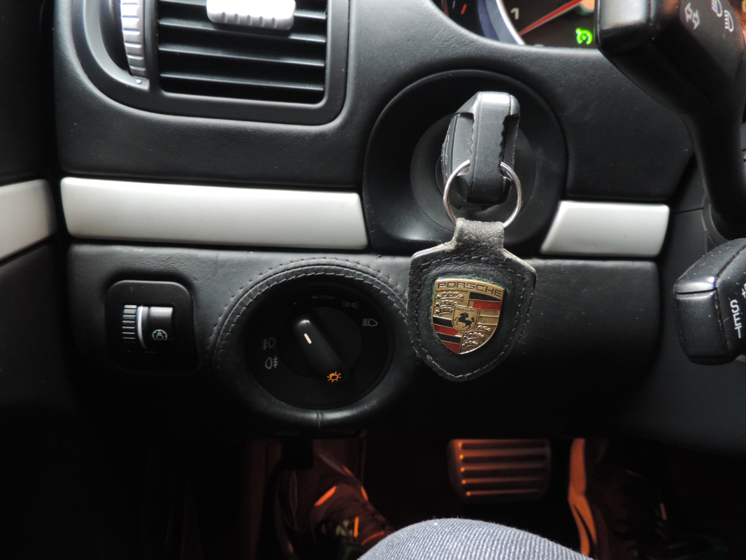 Porsche Cayenne — 23