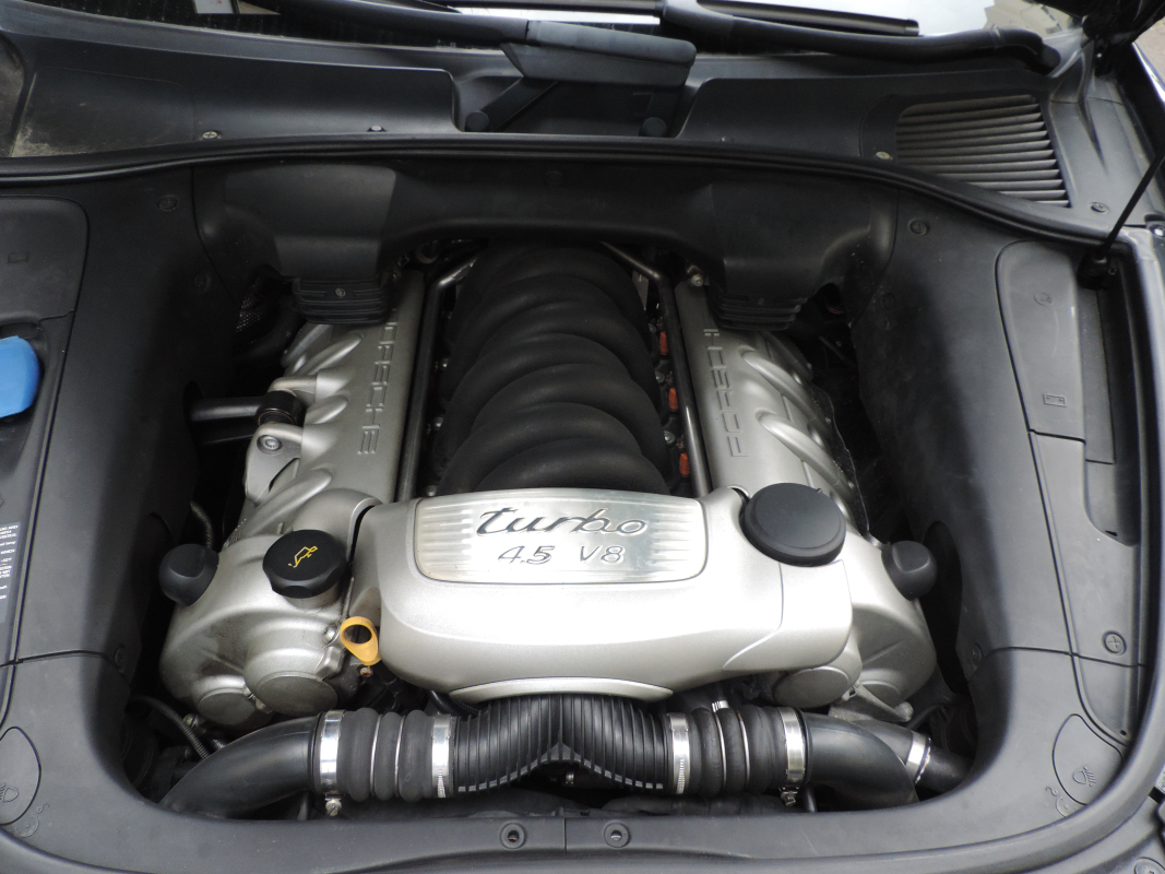 Porsche Cayenne — 31