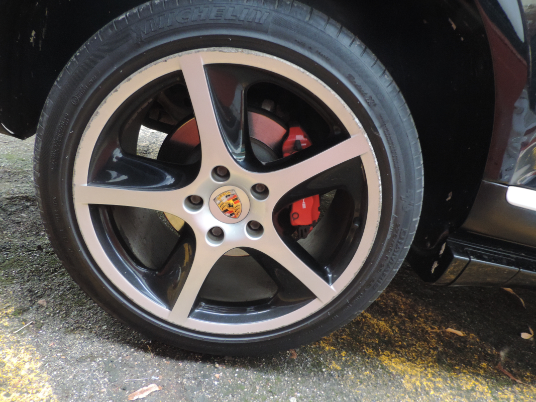 Porsche Cayenne — 36