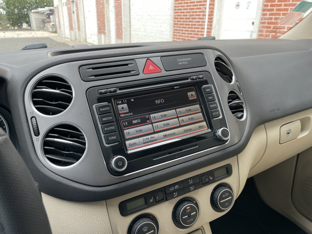 Volkswagen Tiguan — 24
