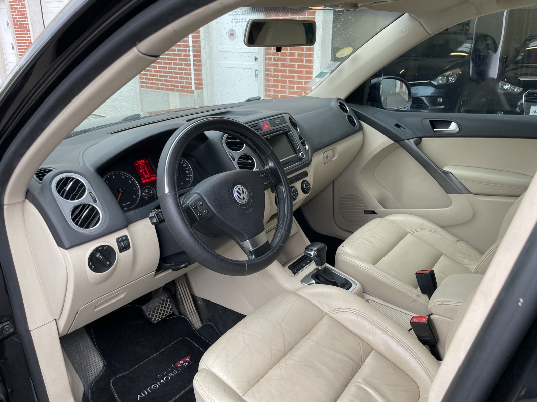 Volkswagen Tiguan — 25