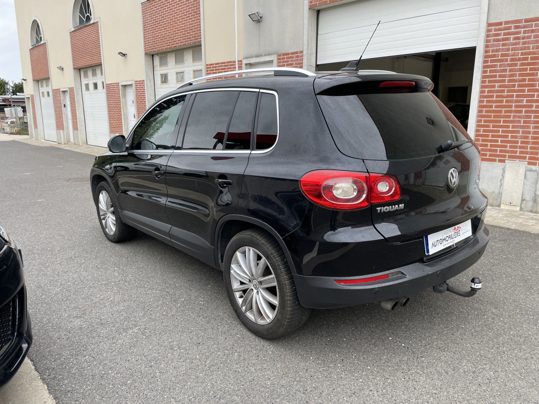 Volkswagen Tiguan — 8