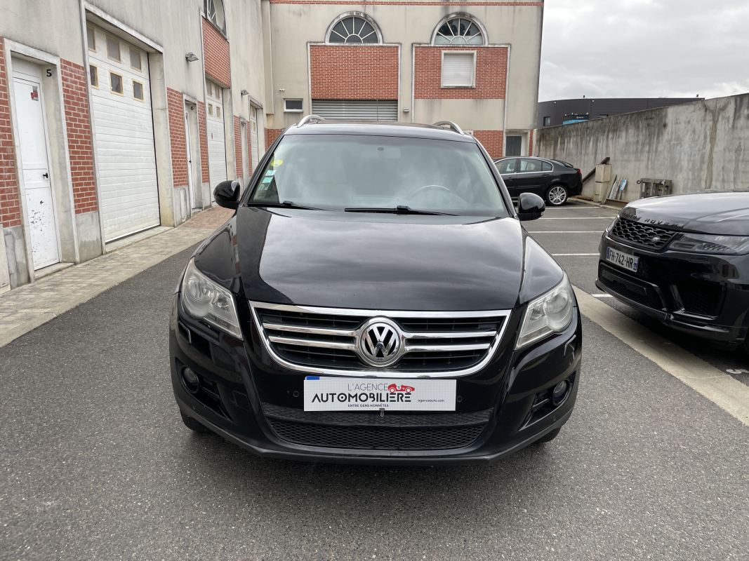 Volkswagen Tiguan — 2