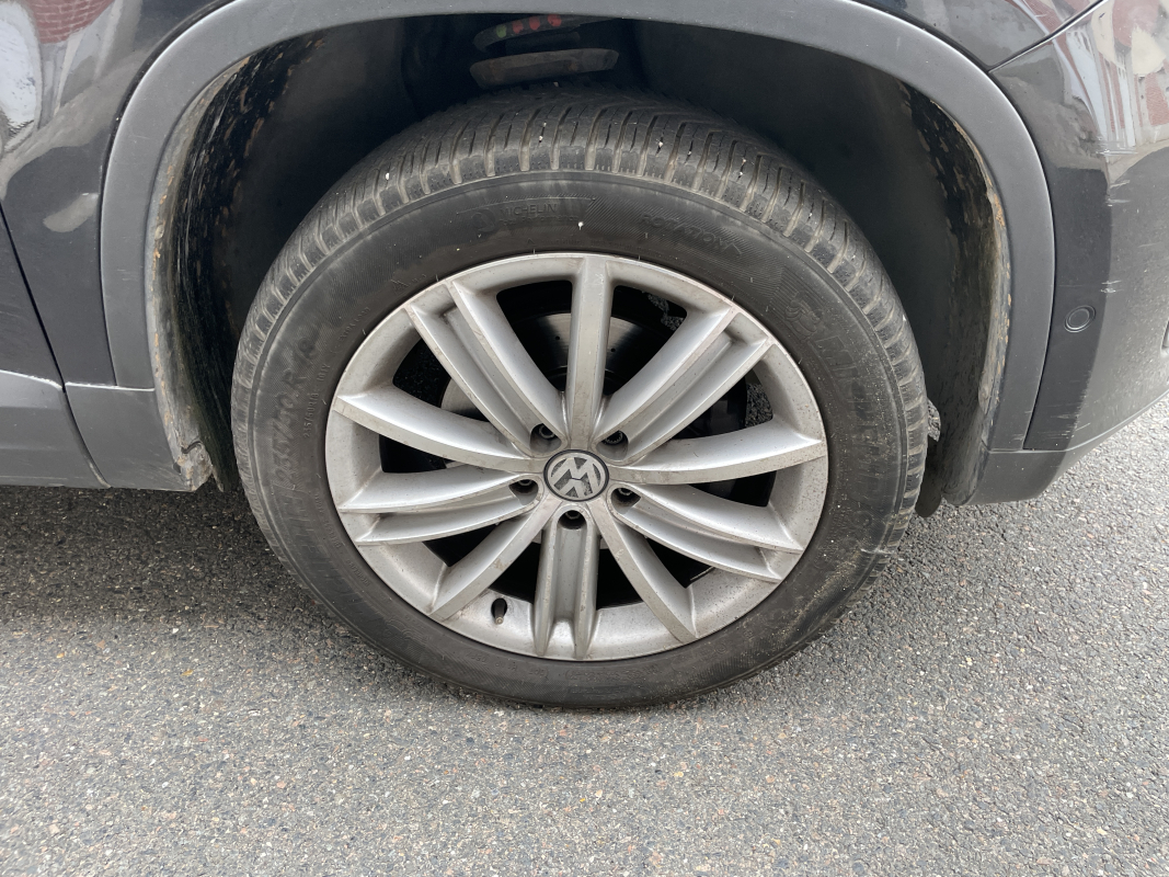 Volkswagen Tiguan — 32