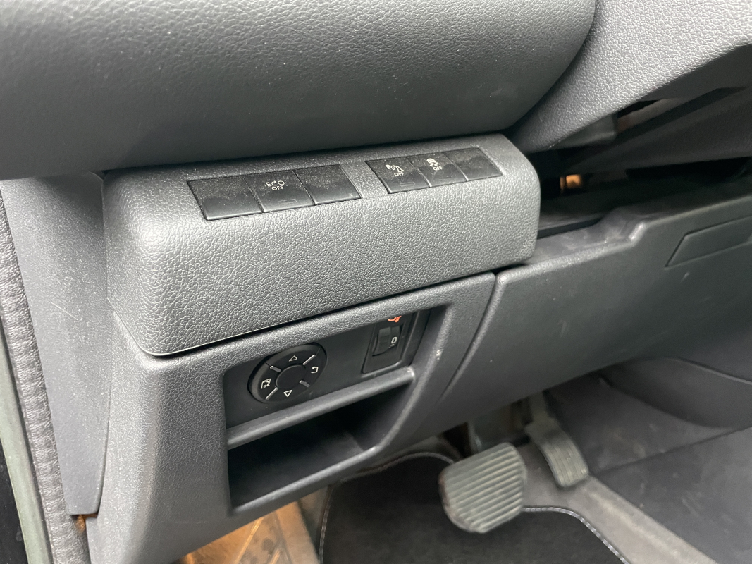 Peugeot 3008 HYbrid4 — 19