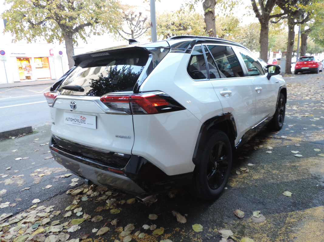Toyota RAV4 — 4