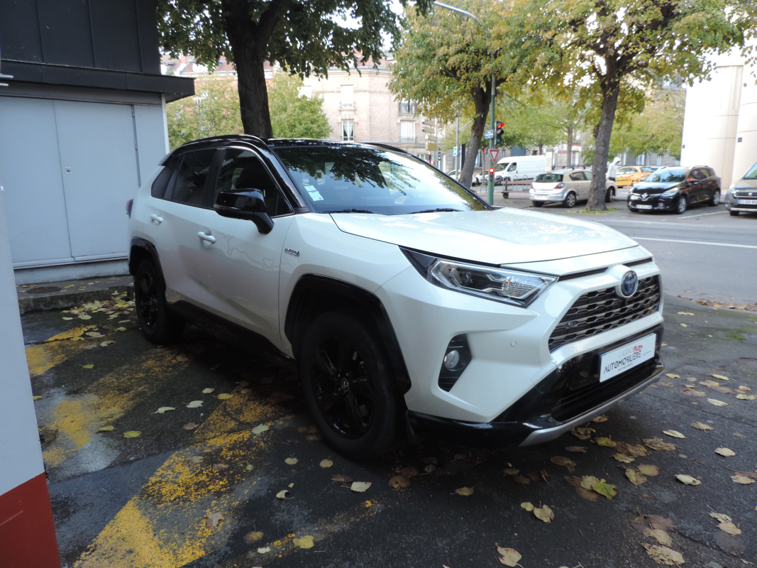 Toyota RAV4 — 3