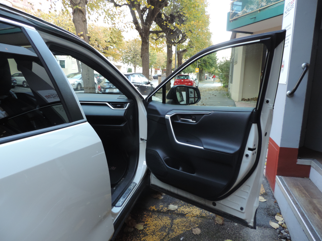 Toyota RAV4 — 10