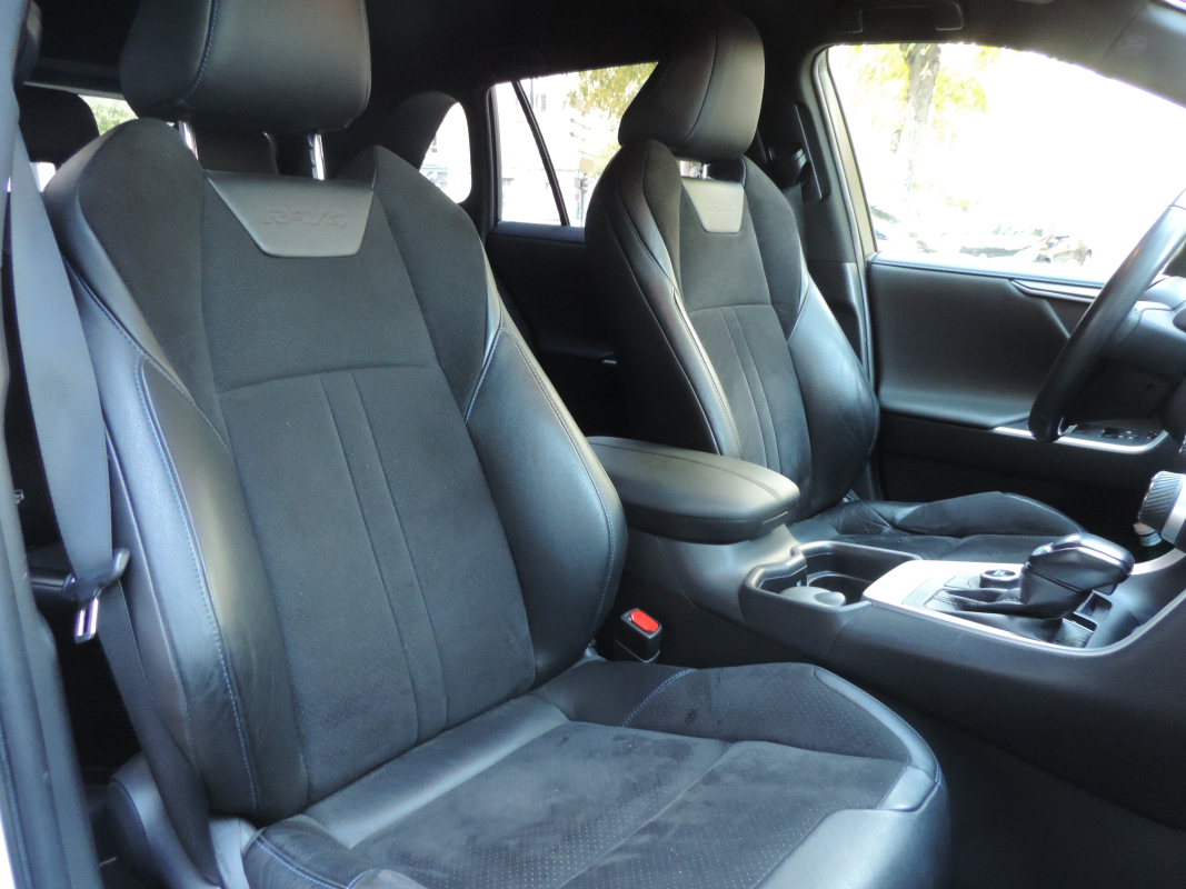 Toyota RAV4 — 12