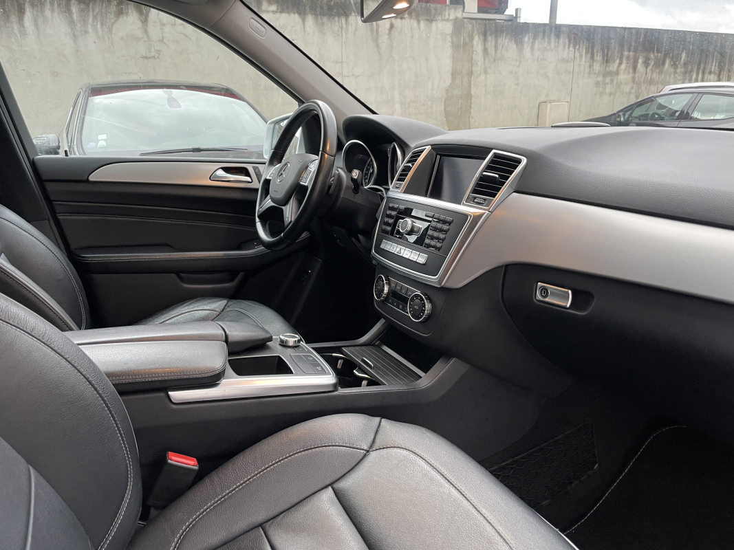Mercedes ML — 16