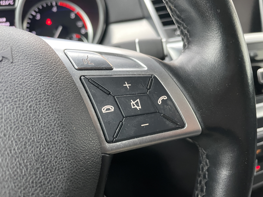 Mercedes ML — 30