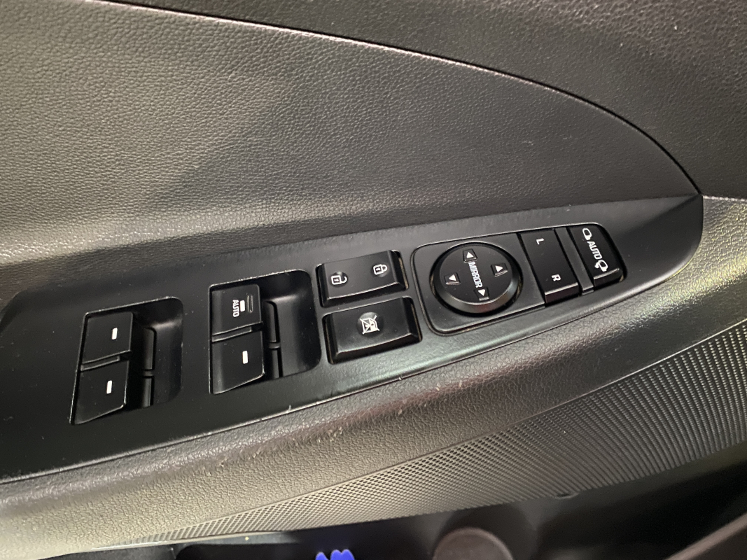 Hyundai Tucson — 25