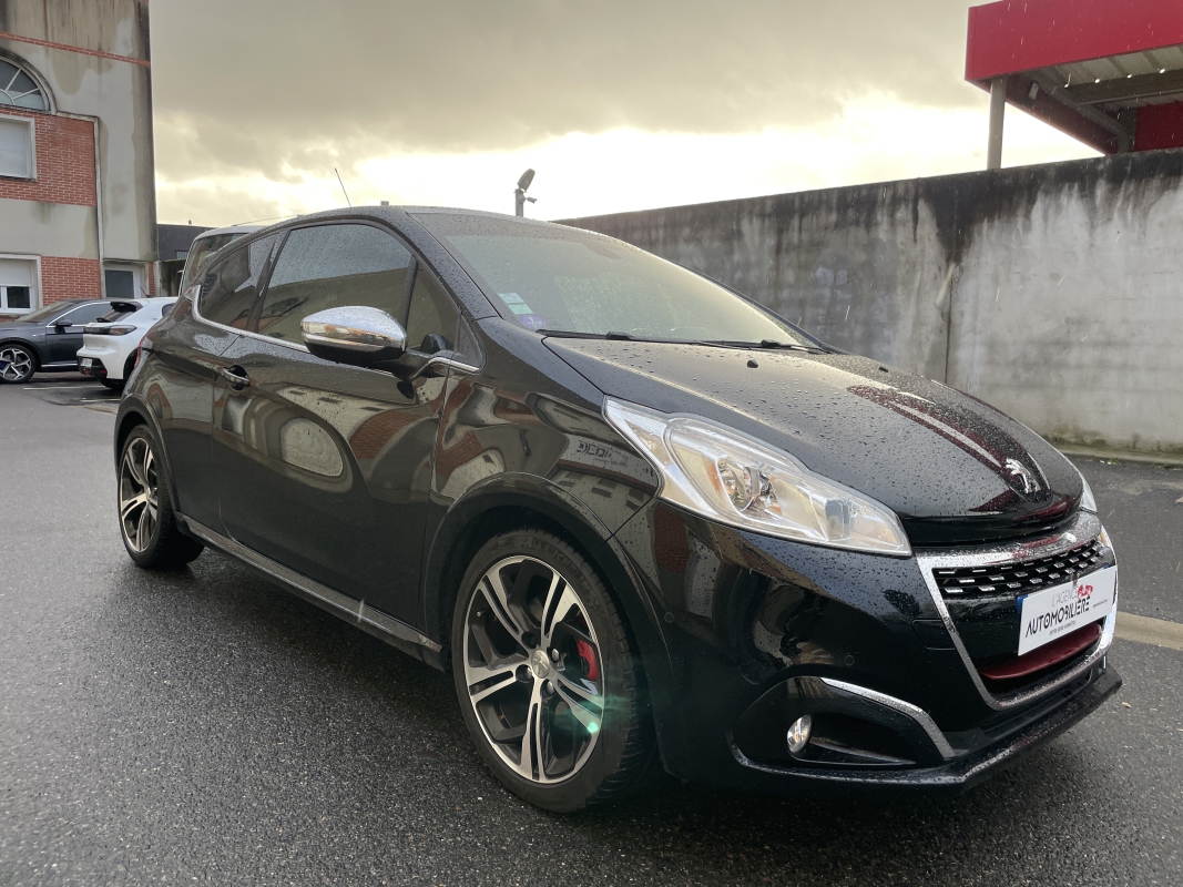 Peugeot 208 — 3